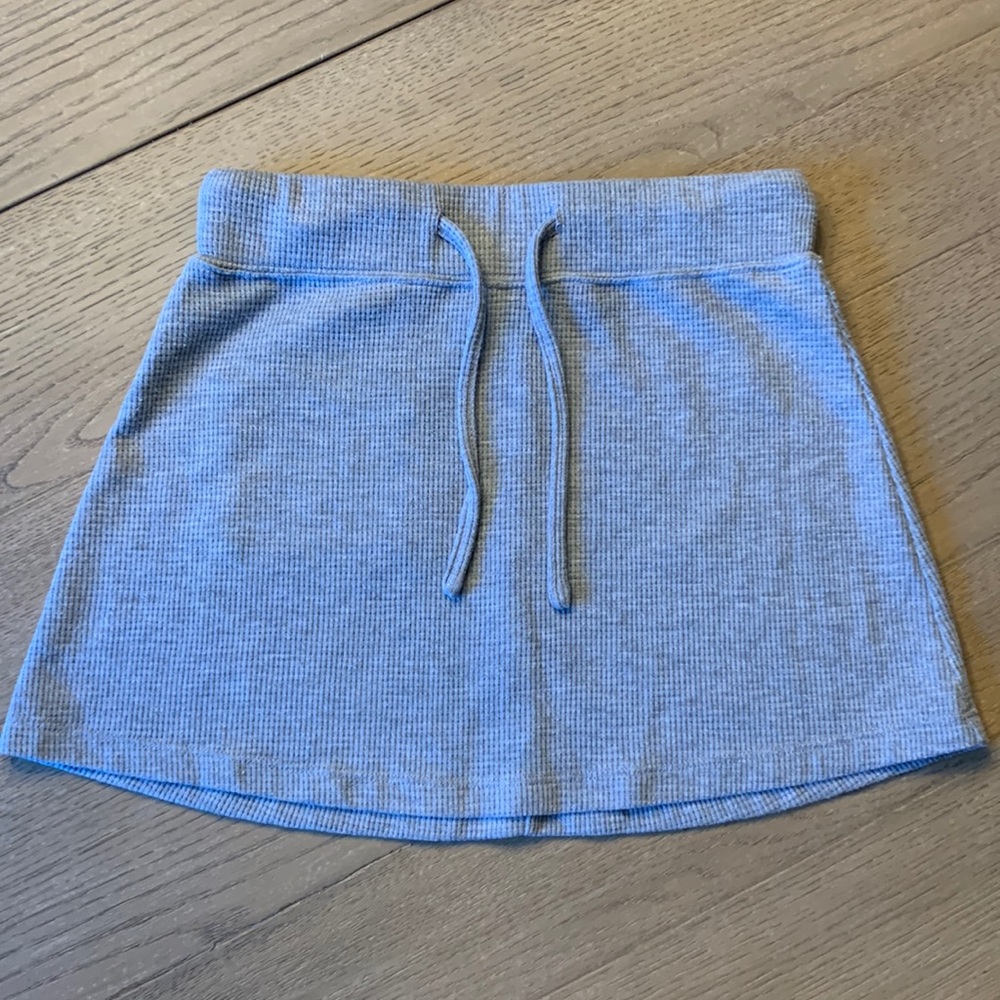 Grey skirt from Halara!